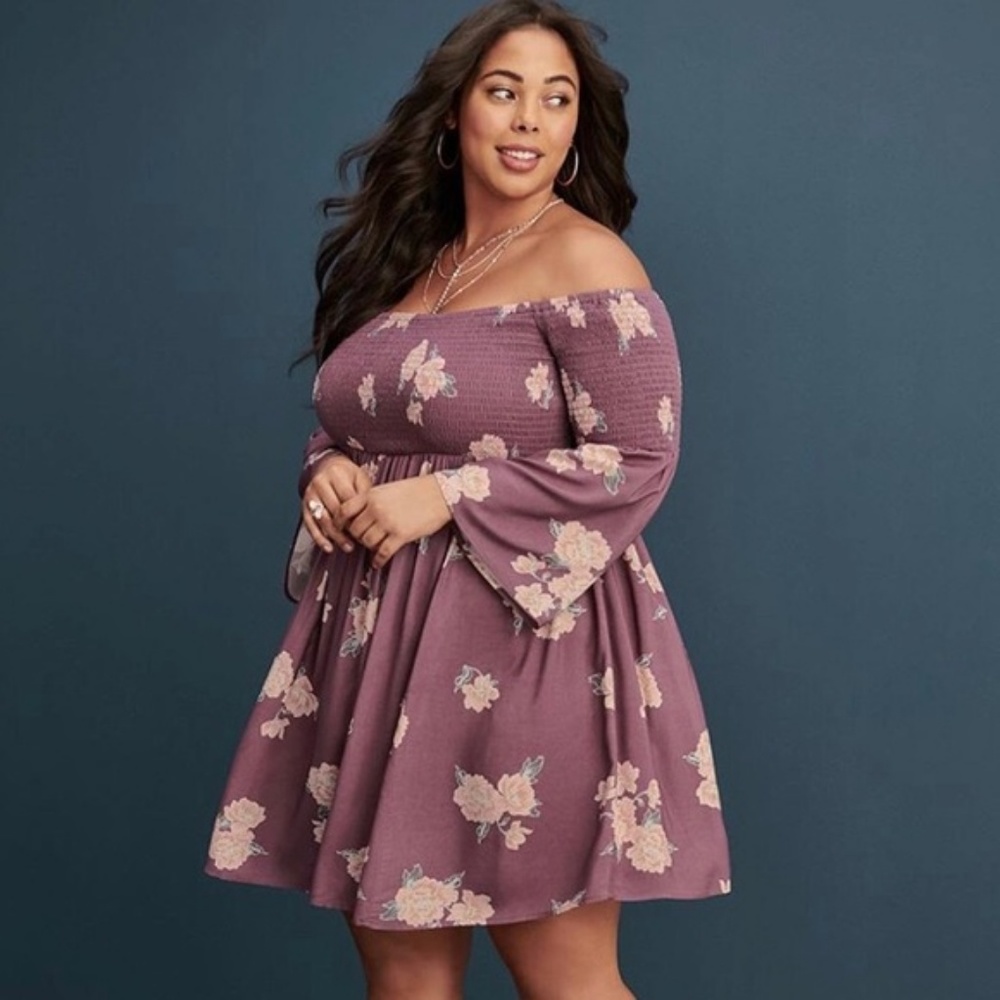 TORRID FLORAL PRINT SMOCKED BELL SLEEVE DRESS Sz 4